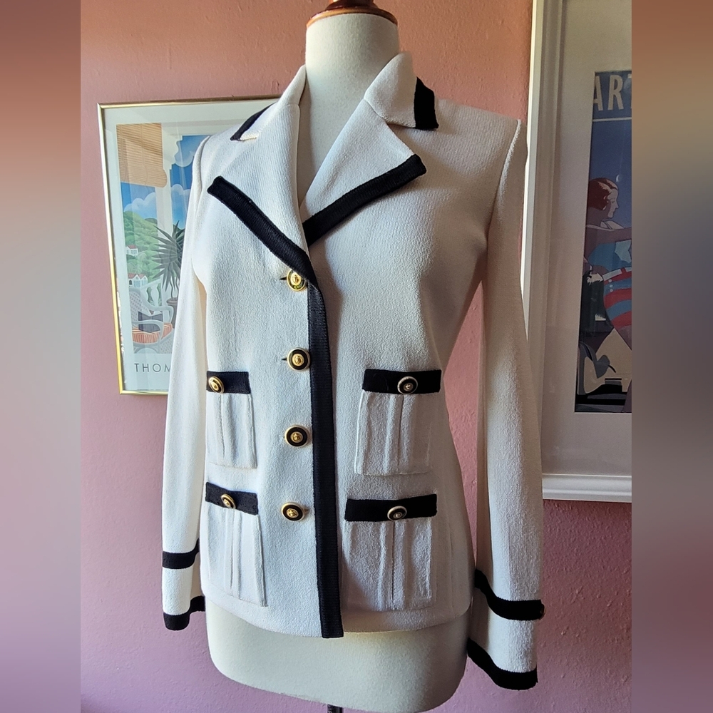 St. John ♣️ Collection knit sweater cardigan size 2